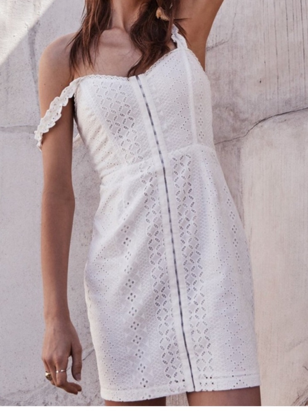 Astr the label brenna eyelet white clasp mini dress size large